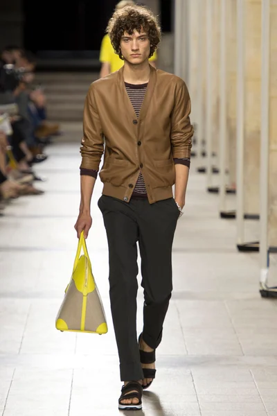 Look 1